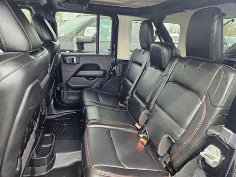 Used 2022 Jeep Wrangler Unlimited Rubicon image 25