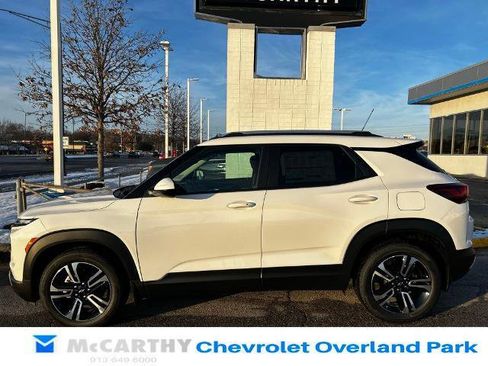 New 2026 Chevrolet TrailBlazer LT w/ Convenience Package image 2