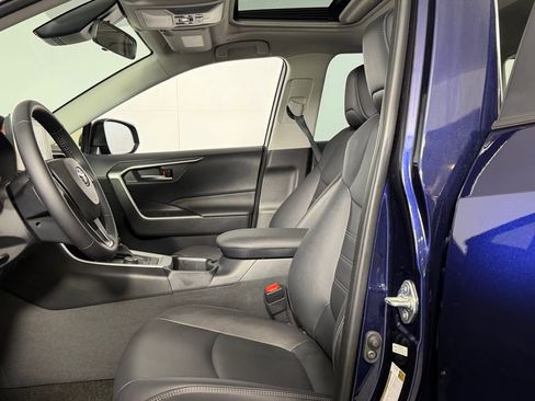 Used 2025 Toyota RAV4 XLE Premium AWD/4WD image 21