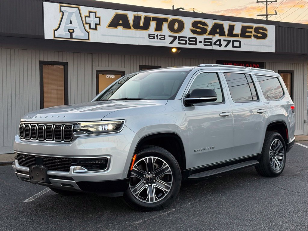 Used 2025 Jeep Wagoneer Series II w/ 8-Passenger Seating Package AWD/4WD image 1