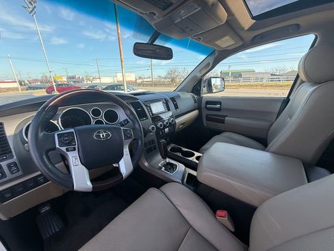 Used 2015 Toyota Sequoia Platinum image 13