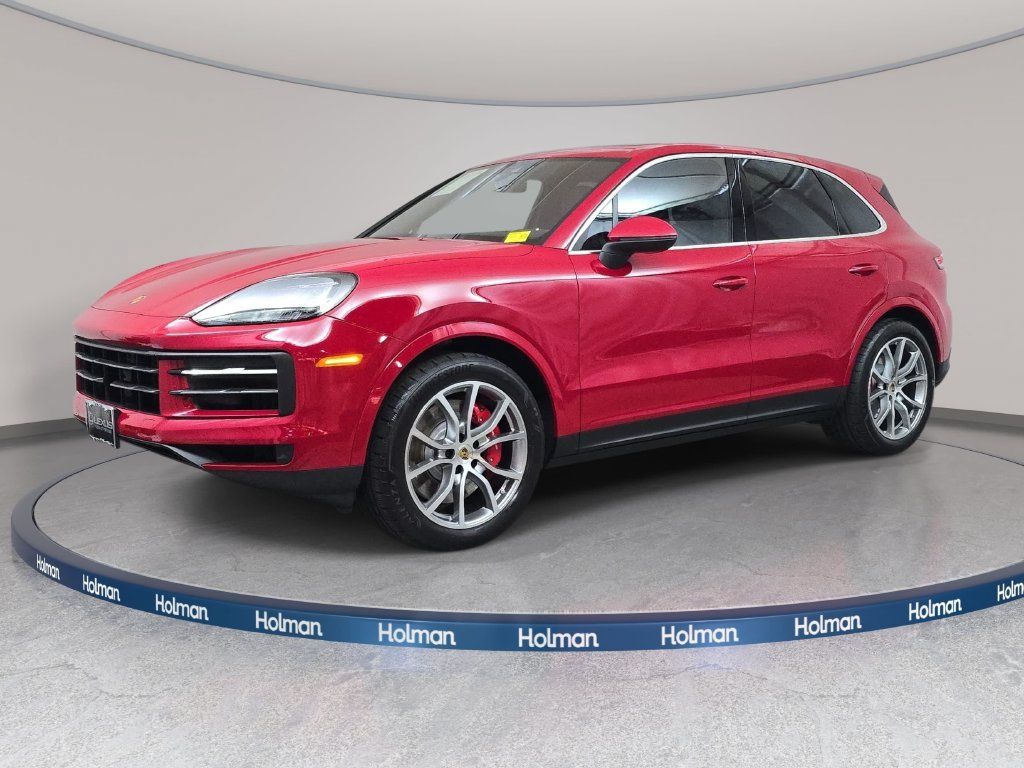 Used 2024 Porsche Cayenne S AWD/4WD image 1