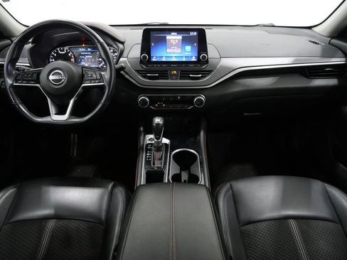 Used 2024 Nissan Altima 2.5 SR FWD image 10