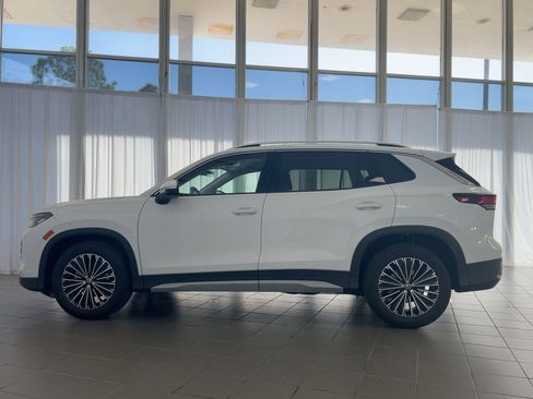 New 2026 Volkswagen Tiguan S image 2