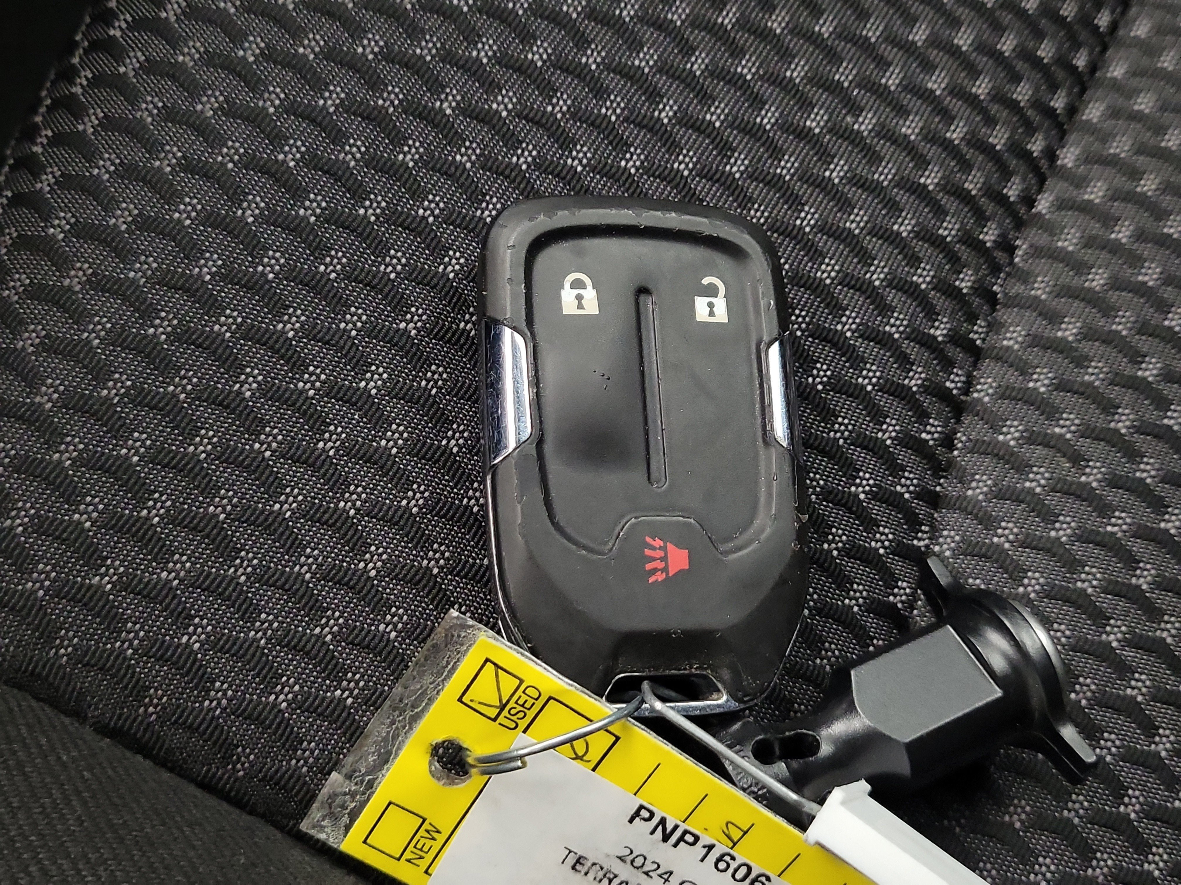 Used 2024 GMC Terrain SLE FWD image 27