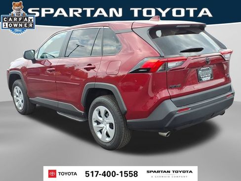 Used 2025 Toyota RAV4 LE AWD/4WD image 9