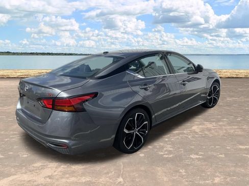 Used 2026 Nissan Altima 2.5 SR FWD image 2
