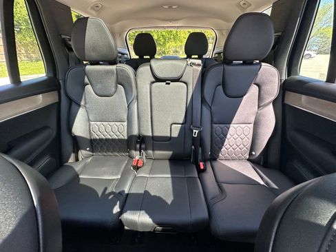 Used 2025 Volvo XC90 B6 Plus AWD/4WD image 23