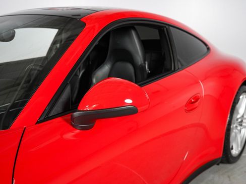 Used 2013 Porsche 911 Carrera 4 AWD/4WD image 2