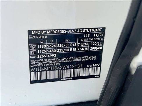 Certified 2025 Mercedes-Benz GLB 250 4MATIC image 23