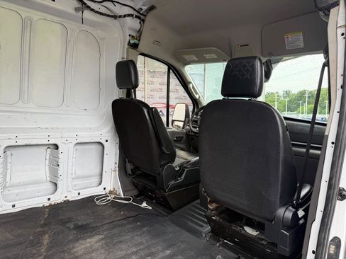 Used 2021 Ford Transit 250 Medium Roof RWD image 30