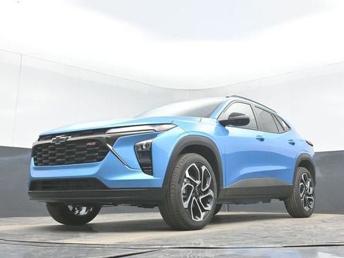 New 2026 Chevrolet Trax RS w/ Driver Confidence Package FWD image 41