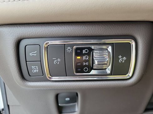 Used 2022 Lincoln Nautilus AWD w/ Premium Package image 20