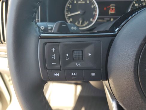 Certified 2024 Nissan Pathfinder SL w/ SL Premium Package FWD image 20