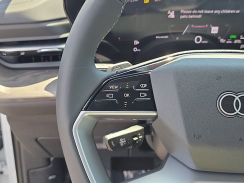 New 2025 Audi Q5 Prestige image 32