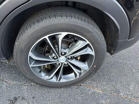 Used 2022 Buick Encore GX Essence image 32