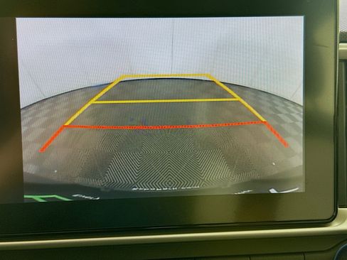 Used 2025 Hyundai Venue SEL FWD image 22