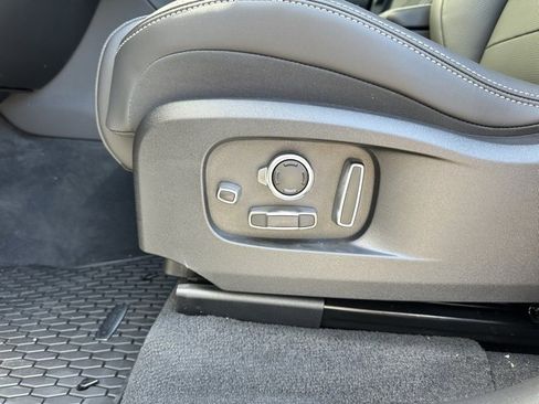 New 2026 Jaguar F-PACE R-Dynamic S image 35