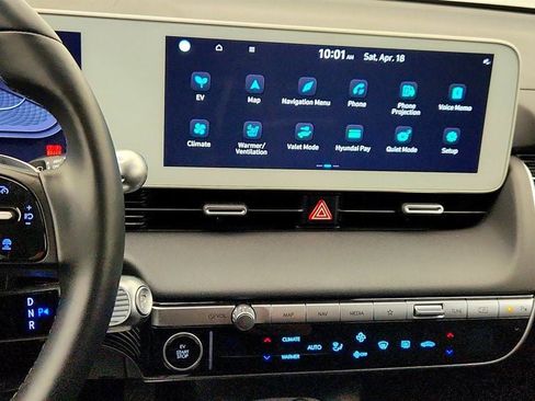Used 2024 Hyundai Ioniq 5 Limited image 18