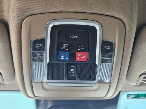 Used 2020 RAM 2500 Limited AWD/4WD image 24