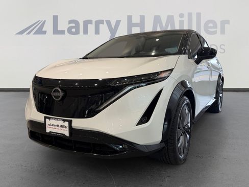 Used 2023 Nissan Ariya AWD image 1