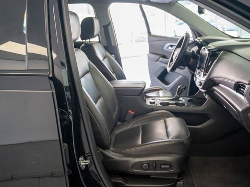 Used 2020 Chevrolet Traverse Premier w/ Redline Edition AWD/4WD image 11