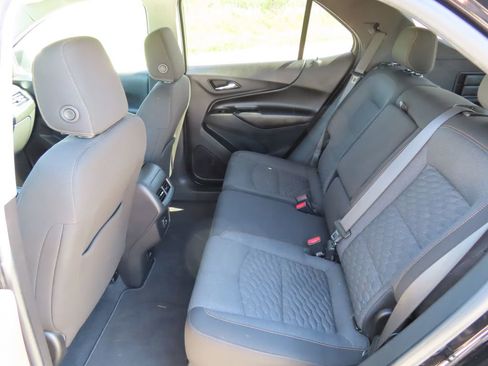 Used 2021 Chevrolet Equinox LT AWD/4WD image 26