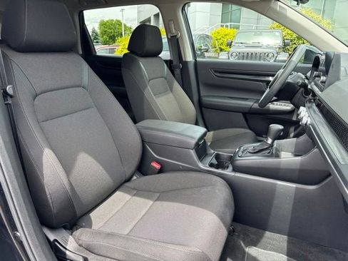 Used 2025 Honda CR-V EX image 29