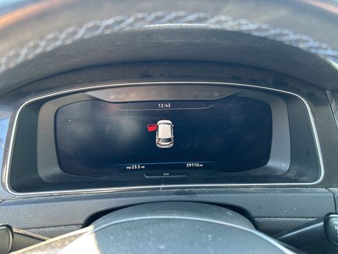 Used 2019 Volkswagen e-Golf SEL Premium image 7