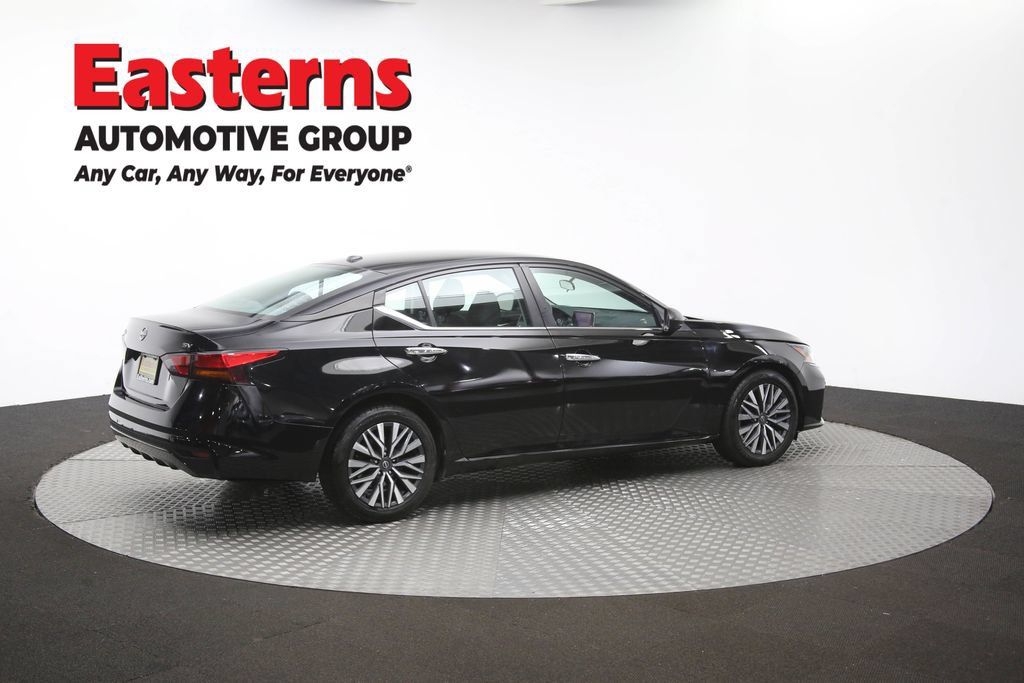 Used 2024 Nissan Altima 2.5 SV FWD image 42