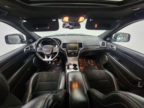 Used 2015 Jeep Grand Cherokee SRT w/ Luxury Group II AWD/4WD image 29