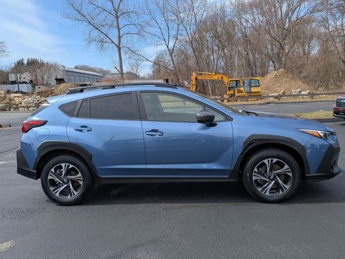 Used 2024 Subaru Crosstrek 2.0i Premium image 5