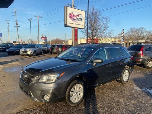 Used 2019 Subaru Outback 2.5i Premium image 8
