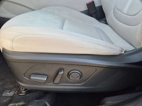 Used 2025 Hyundai Tucson SEL AWD/4WD image 14