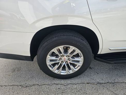 Used 2021 GMC Yukon SLT w/ SLT Premium Package image 14