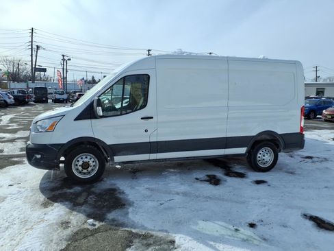 Used 2022 Ford Transit 250 250 w/ Interior Upgrade Package image 4