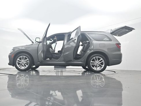 Used 2024 Dodge Durango GT image 45