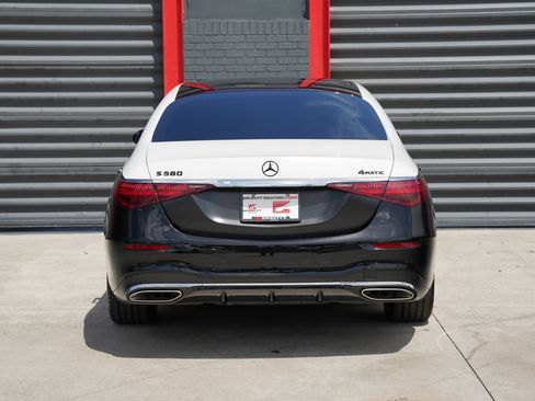 Used 2024 Mercedes-Benz S 580 4MATIC Sedan w/ AMG Line image 11