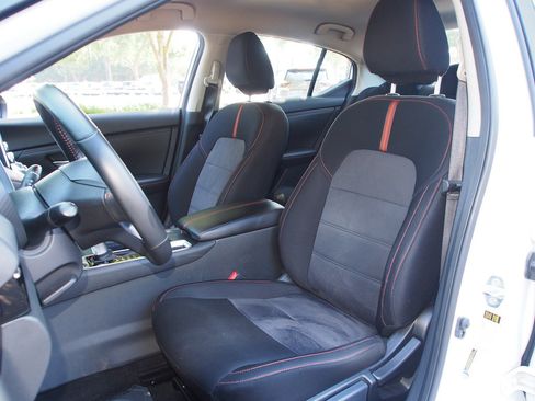 Used 2024 Nissan Sentra SR w/ Trunk Package FWD image 16