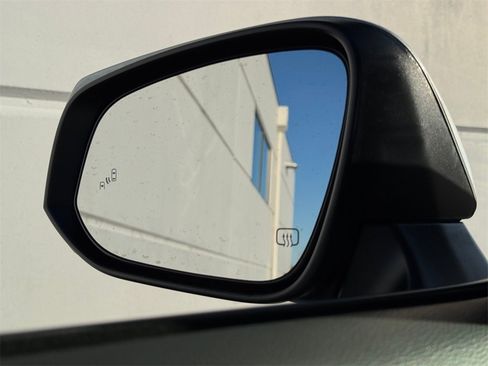 Certified 2024 Toyota Corolla Cross XSE image 32