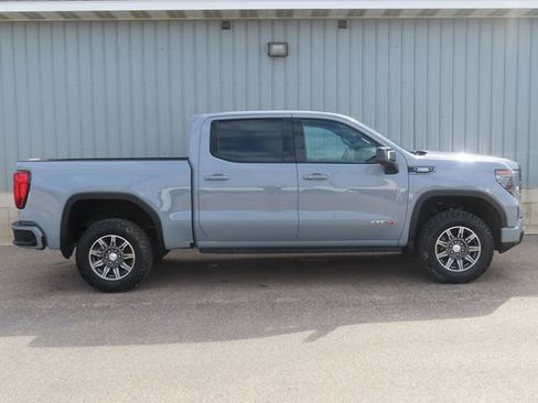 Used 2024 GMC Sierra 1500 AT4 w/ AT4 Premium Package AWD/4WD image 2