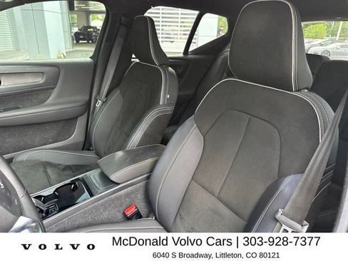Used 2023 Volvo XC40 Recharge Ultimate w/ Protection Package Premier AWD/4WD image 7