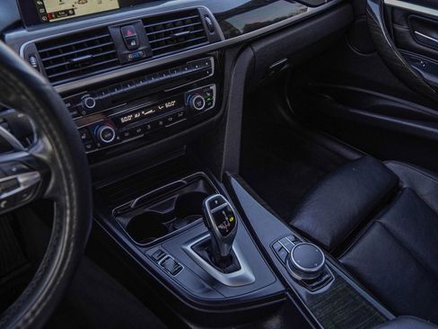 Used 2018 BMW 330i Sedan image 28