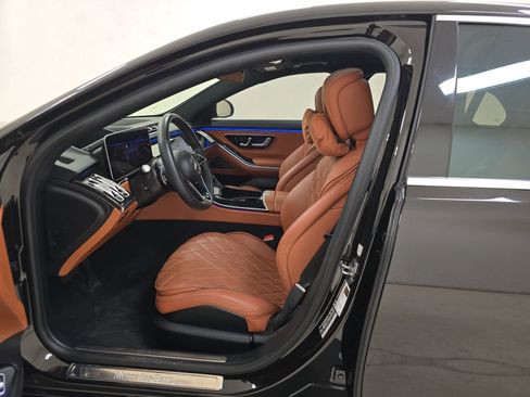 Used 2022 Mercedes-Benz S 580 4MATIC Sedan w/ Rear Seat Package image 2
