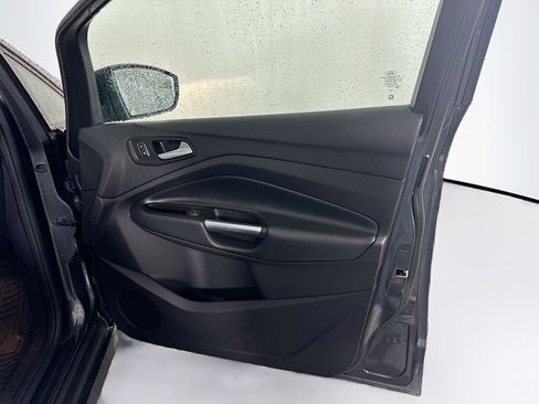 Used 2017 Ford C-MAX SE image 29