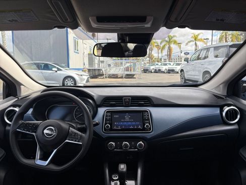 Used 2025 Nissan Versa SV FWD image 31