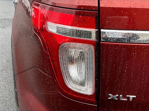 Used 2014 Ford Explorer XLT w/ Equipment Group 202A image 28