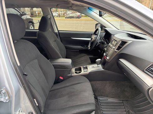 Used 2013 Subaru Outback 2.5i Premium image 16
