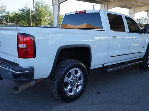 Used 2018 GMC Sierra 2500 SLT w/ Duramax Plus Package image 3