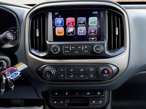 Used 2017 Chevrolet Colorado Z71 image 19